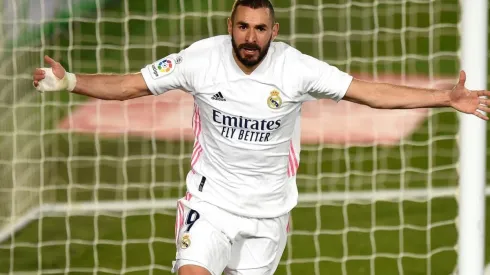 Alcoyano aseguró sus camisetas del Real Madrid en la Copa del Rey, gesto merengue.
