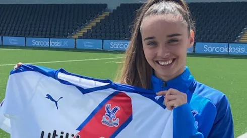 Leigh Nicol juega en el Crystal Palace
