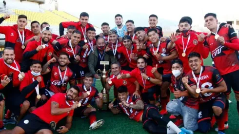 Deportes Limache derrotó a Rodelindo Román y es campeón en Tercera A.
