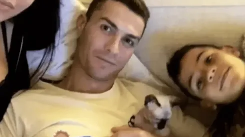 El gato de CR7 se fue a España
