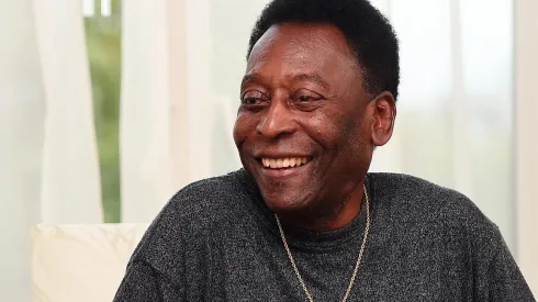 Pelé se está recuperando bien luego de la cirugía al colon.
