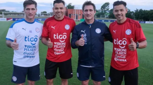 Los hermanos Romero y Barros Schelotto en Paraguay
