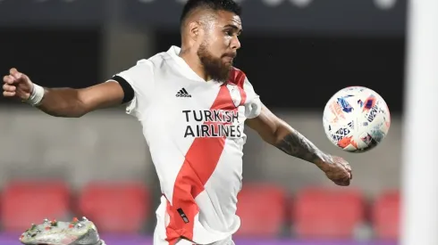 Paulo Díaz supera los problemas físicos y está listo para volver a las canchas
