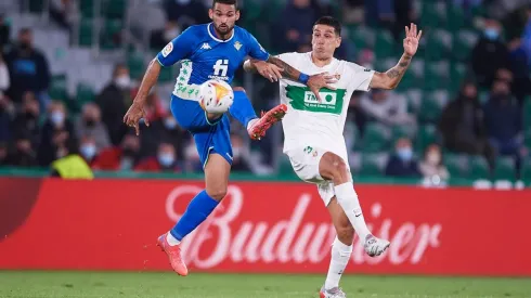 Enzo Roco fue titular ante el Betis. Salió en el descanso.
