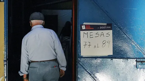 Plebiscito con voto obligatorio.

