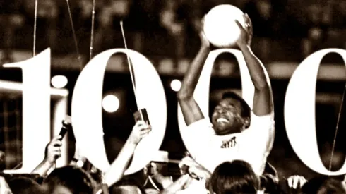 Pelé tiene el récord de haber anotado más de mil goles.
