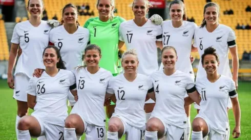 La camiseta, short y medias blancas es el uniforme tradicional de las Ferns
