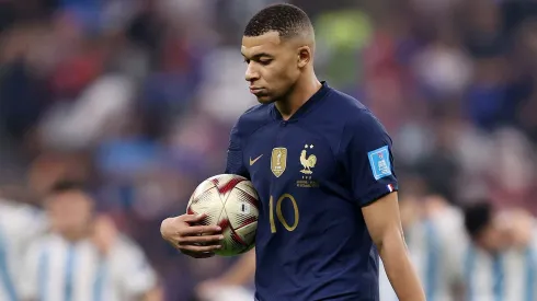 Polémica: Mbappé estalla y acusa a L'Équipe de mentiro.
