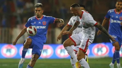 Leandro Fernández puede quedar al margen ante Ñublense.
