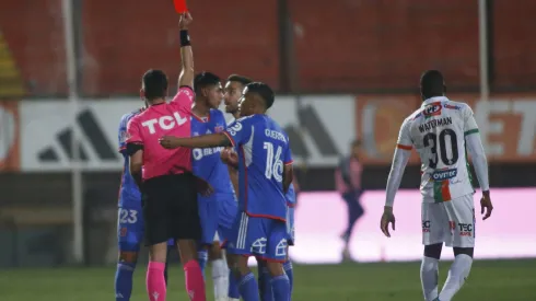 Darío Osorio fue expulsado ante Cobresal, lo mismo que el técnico Mauricio Pellegrino.
