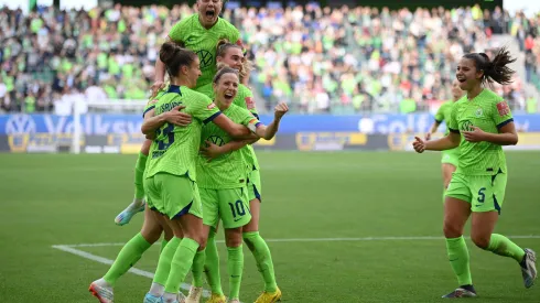 El equipo de las lobas suman 17 títulos entre la Liga y la Copa de Alemania.
