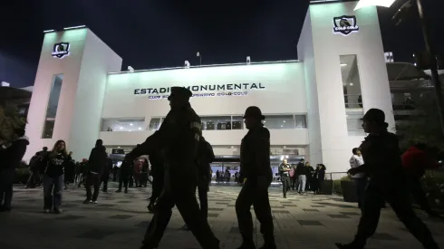 Colo Colo recibió a Boca Juniors en medio de un despliegue de seguridad importante | Photosport
