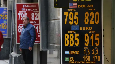 Dólar
