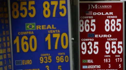 Dólar

