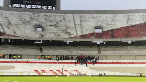 Comunicado de River Plate tras la muerte de un hincha en pleno partido.
