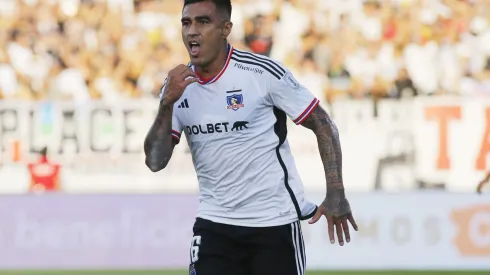 El delantero paraguayo no ha logrado convencer en Colo Colo.
