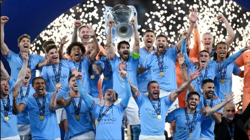Manchester City es el campeón de la UEFA Champions League por primera vez en su historia.
