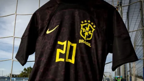 Brasil jugará de negro por primera vez en su historia para gritar contra el racismo.
