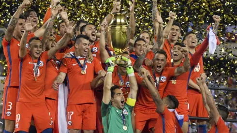 Edson Puch es campeón de América con la Roja.
