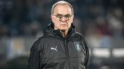 Bielsa debutó con una goleada al mando de la Celeste
