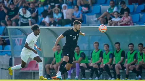 Nueva Zelanda vencía 1-0 a Qatar en un amistoso y decidió abandonar el partido en el entretiempo por un caso de racismo que denunciaron sin sanción arbitral. 
