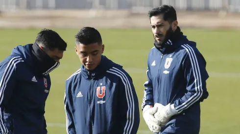Johnny Herrera se pone feliz por Nicolás Guerra en la U.
