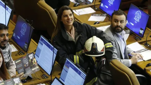 Bomberos saca de sus filas a diputada Orsini
