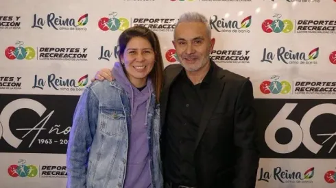 Juvenal Olmos estuvo junto a Carla Guerrero en el lanzamiento
