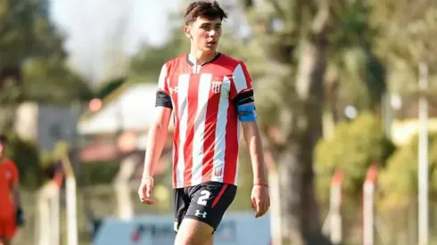 Estudiantes con el tarro por salida de juvenil gratis al Atlético Madrid.
