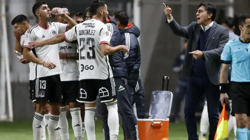 Luego de la paliza que Colo Colo sufrió ante América MG en Brasil, quedó evidenciada la distancia entre el plantel albo y Gustavo Quinteros. 
