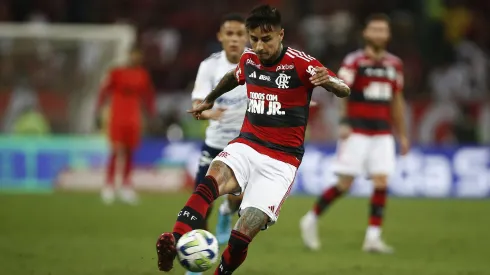 Flamengo visita a Gremio en el duelo de ida de la Copa de Brasil.
