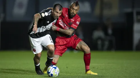 Vidal tiene nuevo dorsal en Copa Libertadores.
