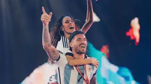 La pareja celebró el título de campeón del mundo con Argentina.
