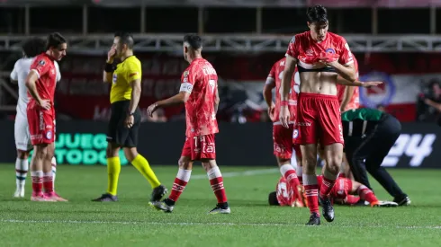 Pato Yáñez y Pinilla horrorizados con lesión en Copa Libertadores.
