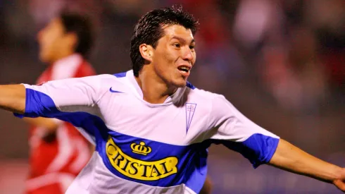 Los hinchas de la UC en redes sociales no están ni ahí con Gary Medel.
