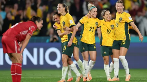 Australia sigue en carrera en el Mundial Femenino y clasifica a cuartos