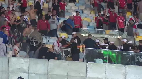 La policía brasileña reprimiendo a la hinchada de Argentinos Juniors
