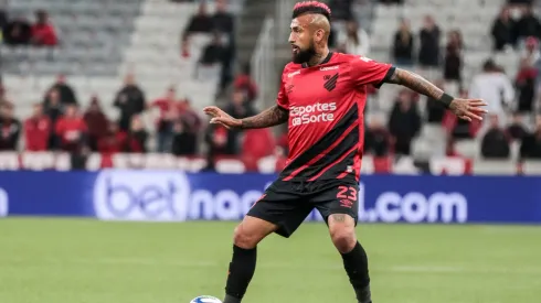 Arturo Vidal jugó los 90&#8242; en la eliminación del Athletico Paranaense en Copa Libertadores.
