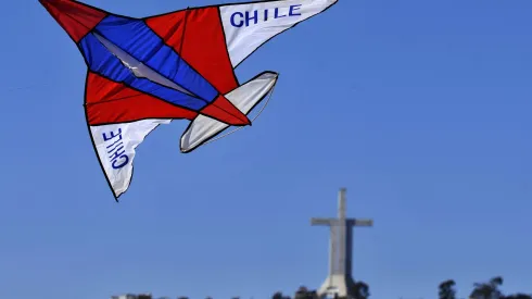 Miles de personas se congregan en el sector de La Pampilla para celebrar las fiestas patrias.
