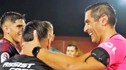 Opazo le sacó en cara el penal a Francisco Gilabert.
