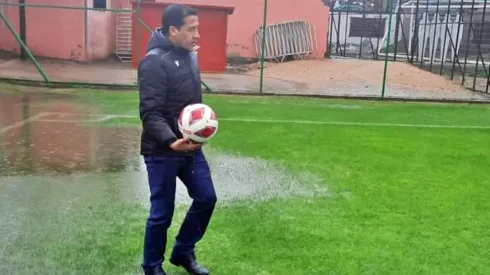 Las lluvias hicieron imposible que se juegue en Santa Cruz.
