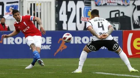 Alan Saldivia fue de las grandes figuras de Colo Colo en el duelo ante la UC.
