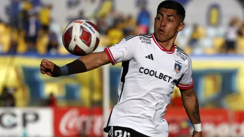 Colo Colo recibe una primera oferta por Jordhy Thompson