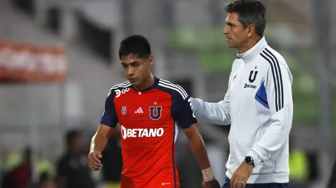 El entrenador de Universidad de Chile vio salir a Osorio.
