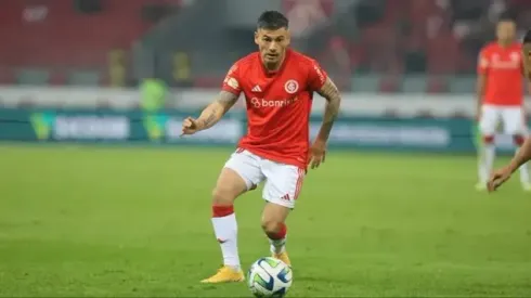 Charles Aránguiz volvió a jugar, agarró camiseta de titular y tiene al Inter de Porto Alegre como semifinalista de Copa Libertadores.
