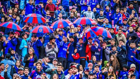 Los hinchas podrán ingresar con paraguas para protegerse de la lluvia.
