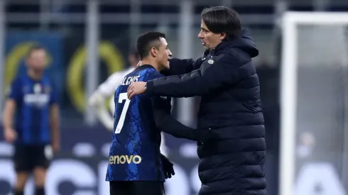 DT del Inter de Alexis renueva contrato hasta 2025.
