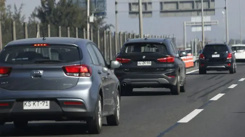 ¿Cuál es el plazo para grabar la patente en los vidrios y espejos de los autos?
