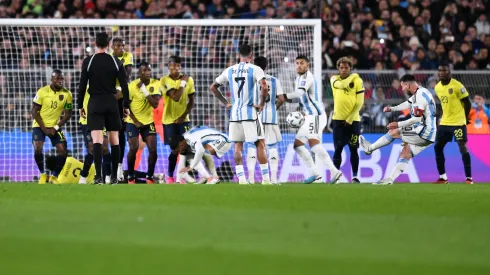 Una obra maestra de Messi pudo darle el triunfo a Argentina ante Ecuador.
