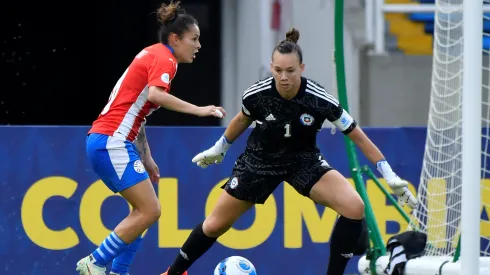 Christiane Endler estará por primera vez bajo las órdenes de Luis Mena en La Roja Fem.
